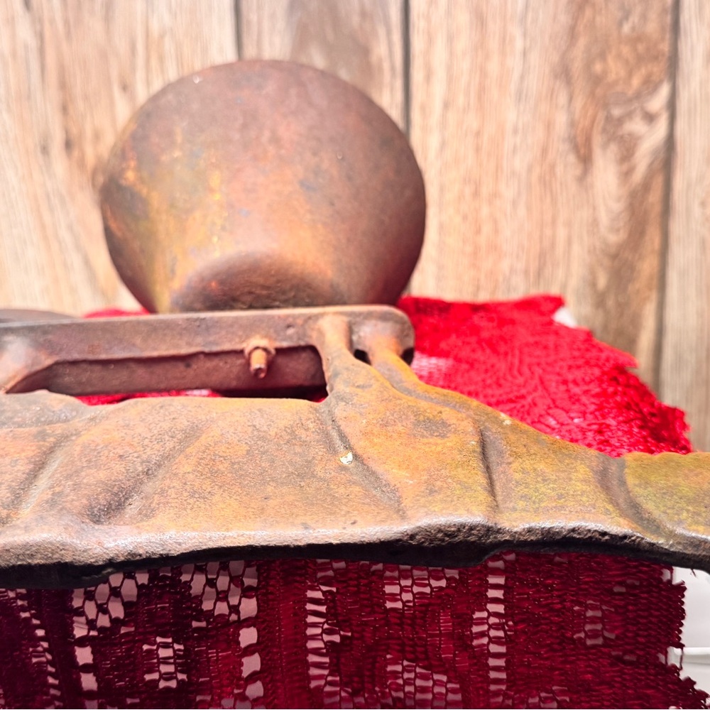 Vintage Cast Iron Hanging Cow Bell - Picture 5 of 7